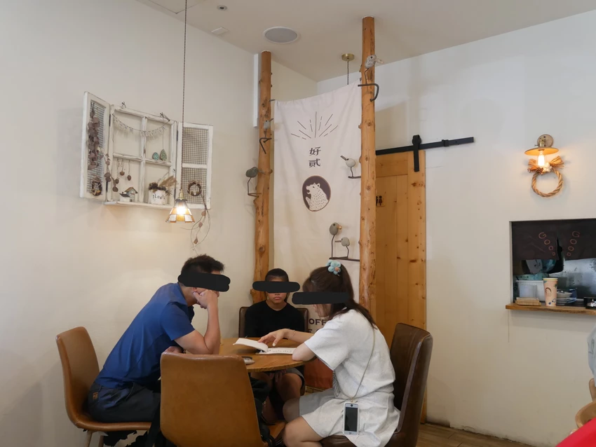 好貳咖啡 x 熊空茶作 - 近中壢中正公園的複合式咖啡廳，提供吐司/蛋餅/拌麵/飲品  *不提供訂位服務，需現場候位登記