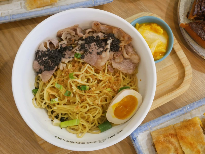 好貳咖啡 x 熊空茶作 - 近中壢中正公園的複合式咖啡廳，提供吐司/蛋餅/拌麵/飲品  *不提供訂位服務，需現場候位登記