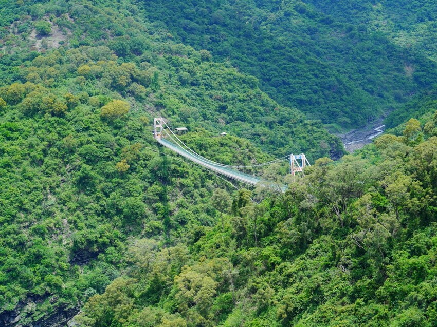 高雄市茂林區走訪多納高吊橋、小長城步道、瑪姿餐廳｜秘境景點＋原民美食全攻略！【高雄多納部落一日遊】