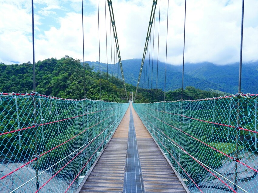 高雄市茂林區走訪多納高吊橋、小長城步道、瑪姿餐廳｜秘境景點＋原民美食全攻略！【高雄多納部落一日遊】
