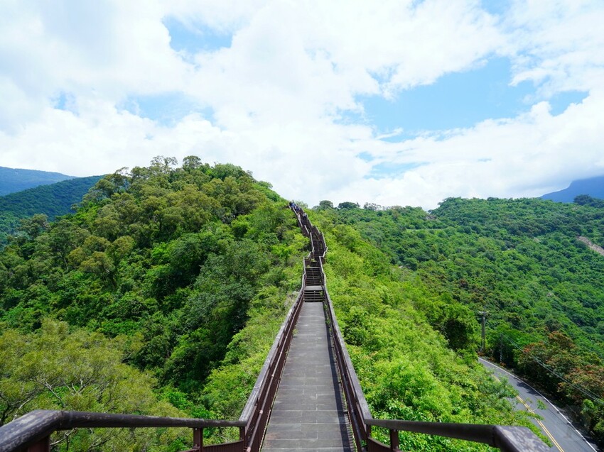 高雄市茂林區走訪多納高吊橋、小長城步道、瑪姿餐廳｜秘境景點＋原民美食全攻略！【高雄多納部落一日遊】