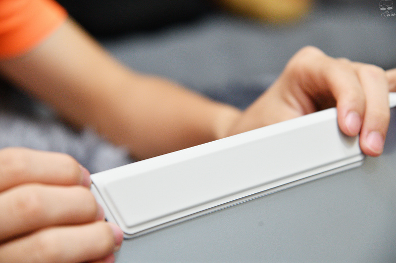 【iPad配件開箱】Spigen iPad Air Skin