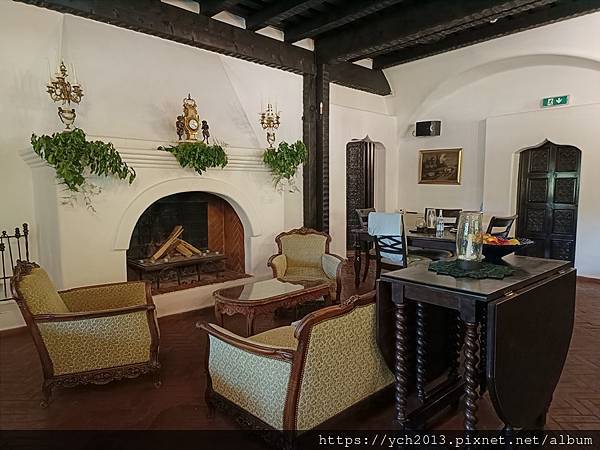 Conacul Maldar飯店景觀餐廳午餐，還有多種溫帶水