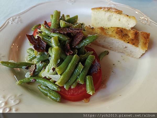 Conacul Maldar飯店景觀餐廳午餐，還有多種溫帶水