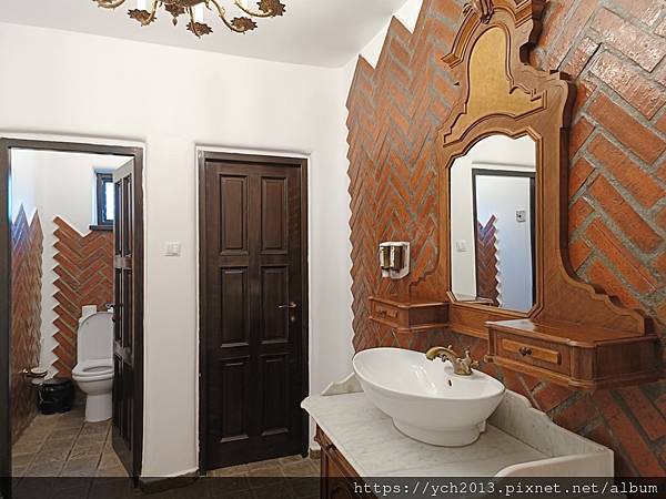 Conacul Maldar飯店景觀餐廳午餐，還有多種溫帶水