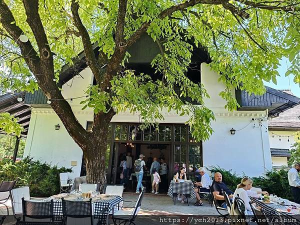 Conacul Maldar飯店景觀餐廳午餐，還有多種溫帶水