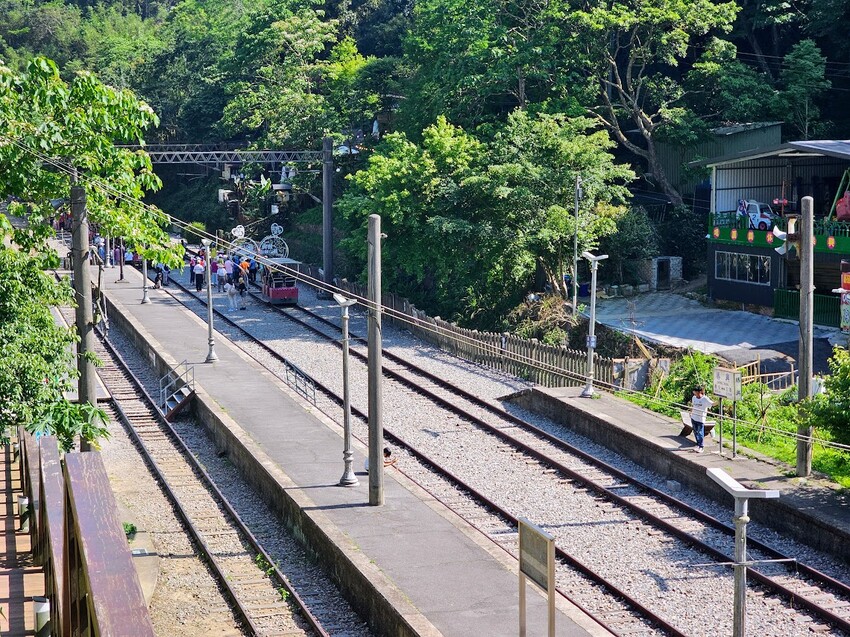 假日出遊推薦，穿越時空之旅舊山線鐵道自行車探險，勝興車站老街巡禮享客家美食