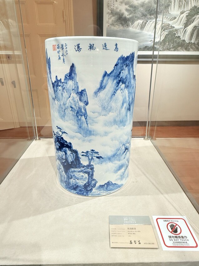 淡水巫登益美術館新北館：百年古蹟內的藝術美術館。超美庭園