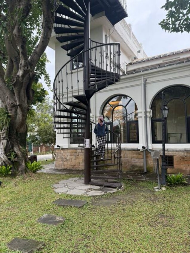 淡水巫登益美術館新北館：百年古蹟內的藝術美術館。超美庭園