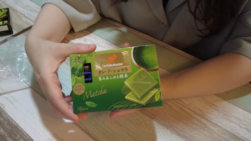 【抹茶開箱!這款竟然還能補充B群?!】森永期間限定+蛋白棒+巧克力方塊全試吃|日本 抹茶巧克力 抹茶餅乾 推薦|抹茶控必看