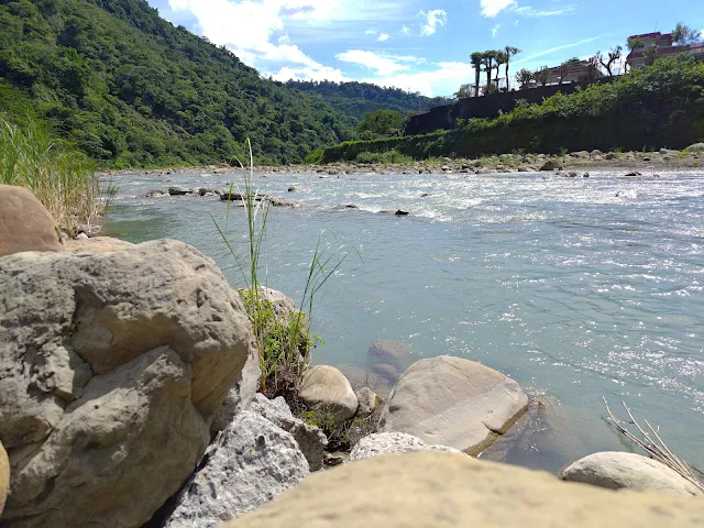觸口天長地久橋 (阿里山國家風景區) - 地久橋下「停車場」 - 八掌溪 觸口天長地久橋 (阿里山國家風景區) - 地久橋下「停車場」 - 八掌溪