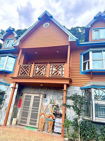 【台中新社|幸福農莊】兩天一夜親子旅行日記|沉浸式體驗:木屋