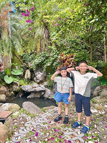 【台中新社|幸福農莊】兩天一夜親子旅行日記|沉浸式體驗:木屋