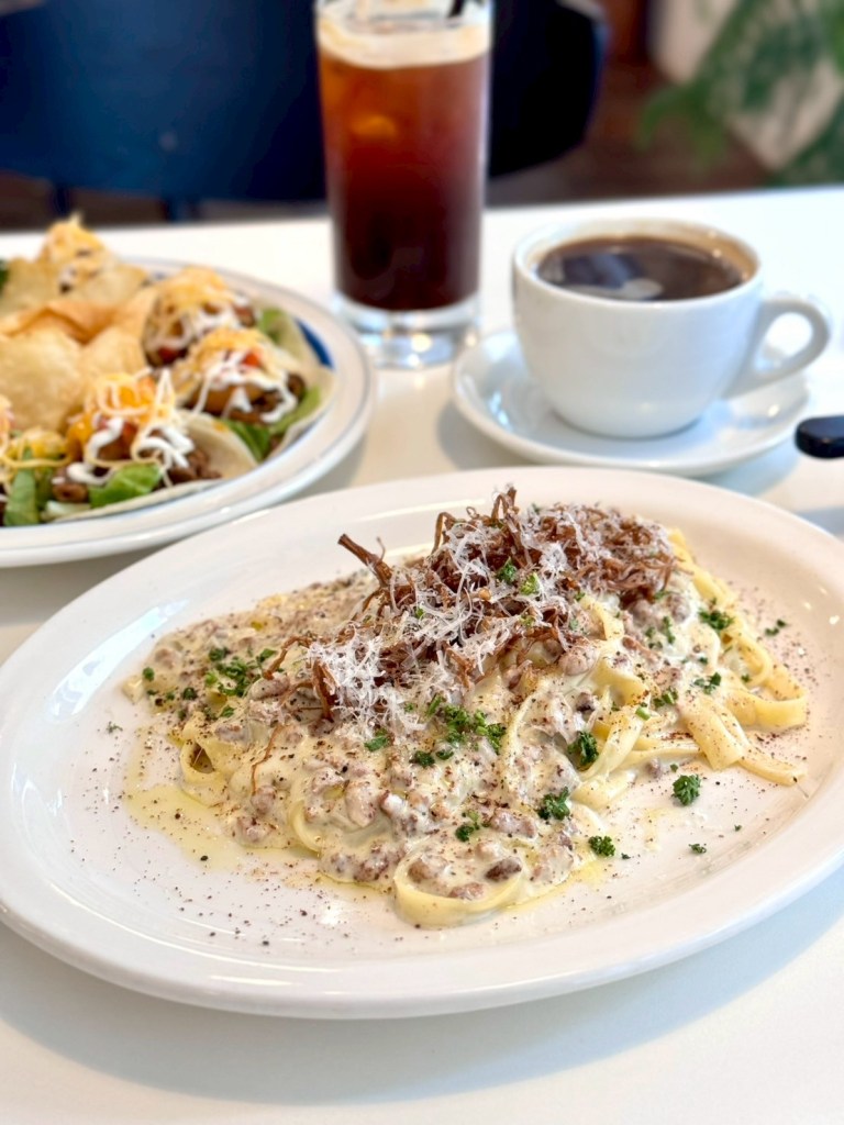 釜山自由行｜廣安里巷弄中質感文青小店【FIZZ CLUB 피즈클럽】 義大利麵控必吃！ - 雁雁｜美食 旅遊 生活娛樂