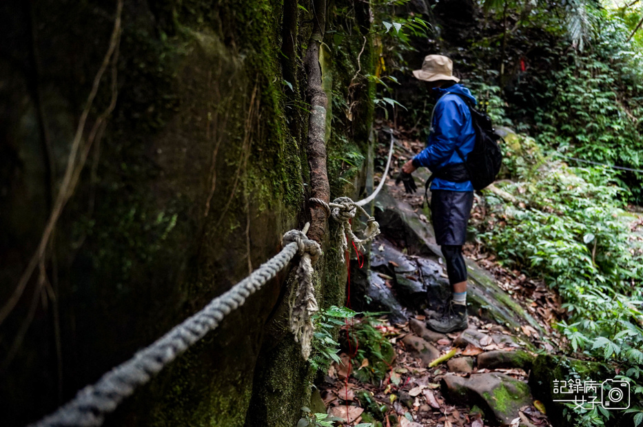 7桃園新竹小百岳石牛山步道拉繩攀岩五寮尖.jpg