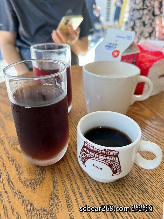 南投日月潭住宿推薦巴洛爸洛的家！藏身山林裡的色彩繽紛獨棟小屋～