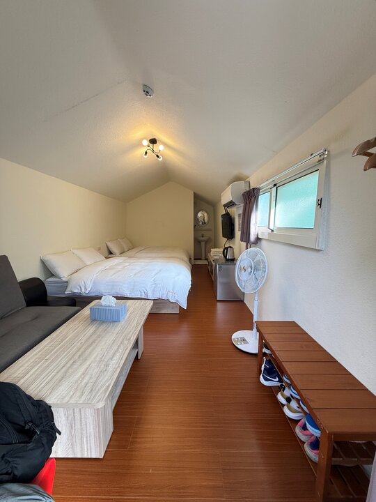 南投日月潭住宿推薦巴洛爸洛的家！藏身山林裡的色彩繽紛獨棟小屋～