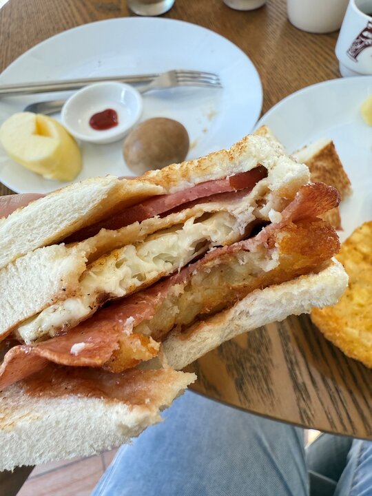 南投日月潭住宿推薦巴洛爸洛的家！藏身山林裡的色彩繽紛獨棟小屋～