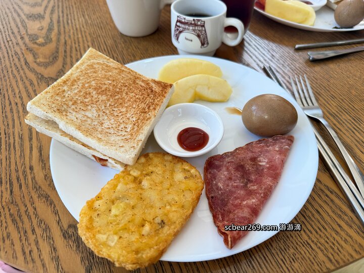 南投日月潭住宿推薦巴洛爸洛的家！藏身山林裡的色彩繽紛獨棟小屋～