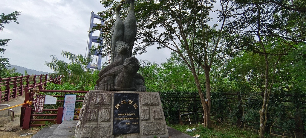 台南之最!楠西永興吊橋!紫色浪漫橫跨曾文溪,飽覽山水風光