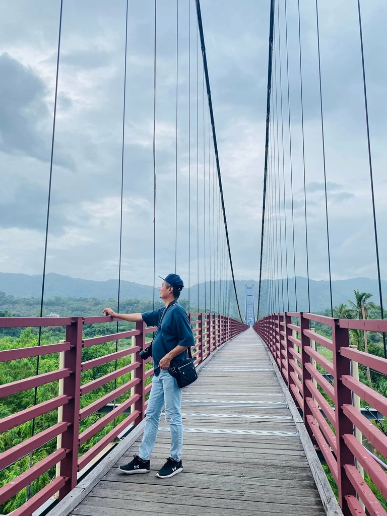 台南之最!楠西永興吊橋!紫色浪漫橫跨曾文溪,飽覽山水風光
