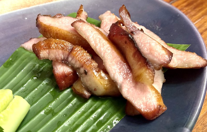 泰國連續五年米其林！清邁美食Magnolia Café餐酒館，紅綠咖哩超推薦。