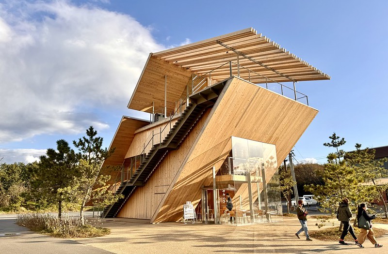 日本鳥取砂丘旁！偎岩吾打造高濱咖啡，有絕美砂丘景觀、道地鳥取美食。