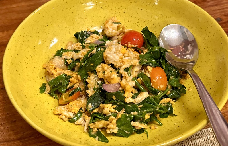 泰國連續五年米其林！清邁美食Magnolia Café餐酒館，紅綠咖哩超推薦。