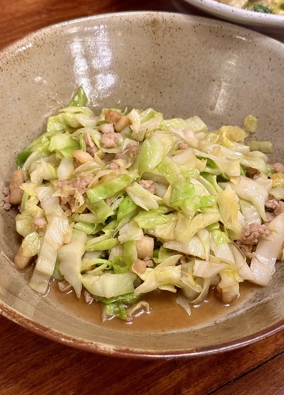 泰國連續五年米其林！清邁美食Magnolia Café餐酒館，紅綠咖哩超推薦。