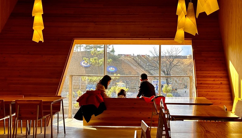 日本鳥取砂丘旁！偎岩吾打造高濱咖啡，有絕美砂丘景觀、道地鳥取美食。