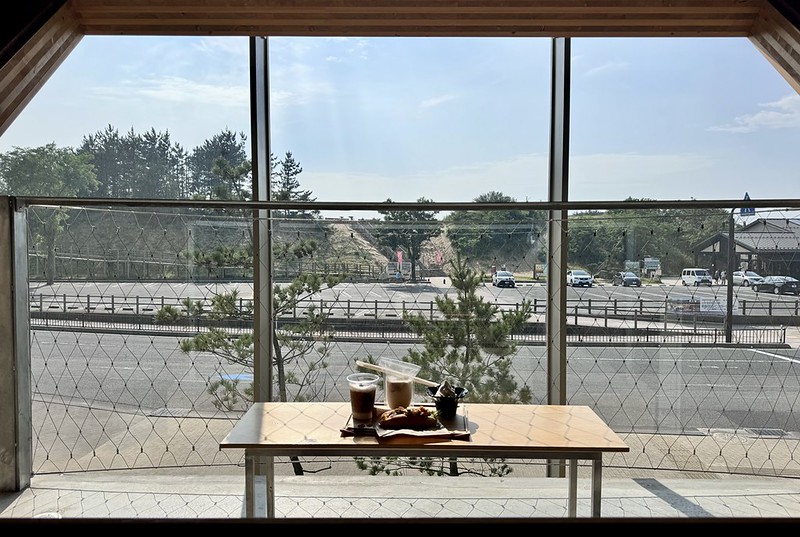 日本鳥取砂丘旁！偎岩吾打造高濱咖啡，有絕美砂丘景觀、道地鳥取美食。