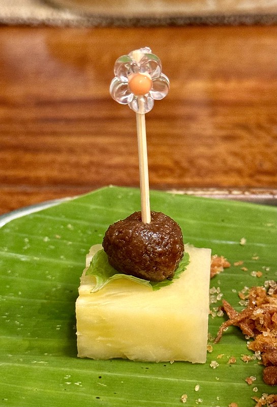 泰國連續五年米其林！清邁美食Magnolia Café餐酒館，紅綠咖哩超推薦。