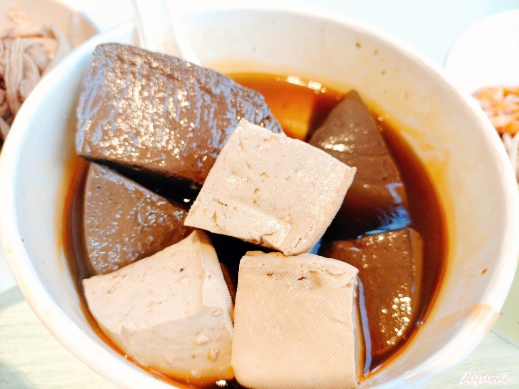 [台南黃昏市場推薦]尚青崇義黃昏市場/大頭雞薑片茶油雞/双味