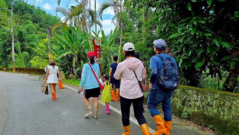 帶孩子走進自然教室!桃米休閒農業區,魚蝦生態體驗;玩出知識與樂趣!!