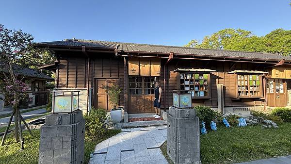 IMG_1587 (1).jpg IMG_1587 (1).jpg