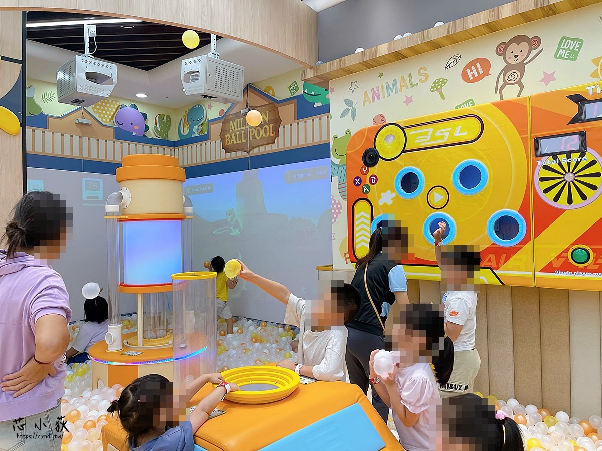 台中市東區台中親子景點推薦|樂米樂園 台中北歐館,全新改裝升級2.0版600坪室內樂園,平日票價280元,球池溜滑梯 彈 台中市東區台中親子景點推薦|樂米樂園 台中北歐館,全新改裝升級2.0版600坪室內樂園,平日票價280元,球池溜滑梯 彈