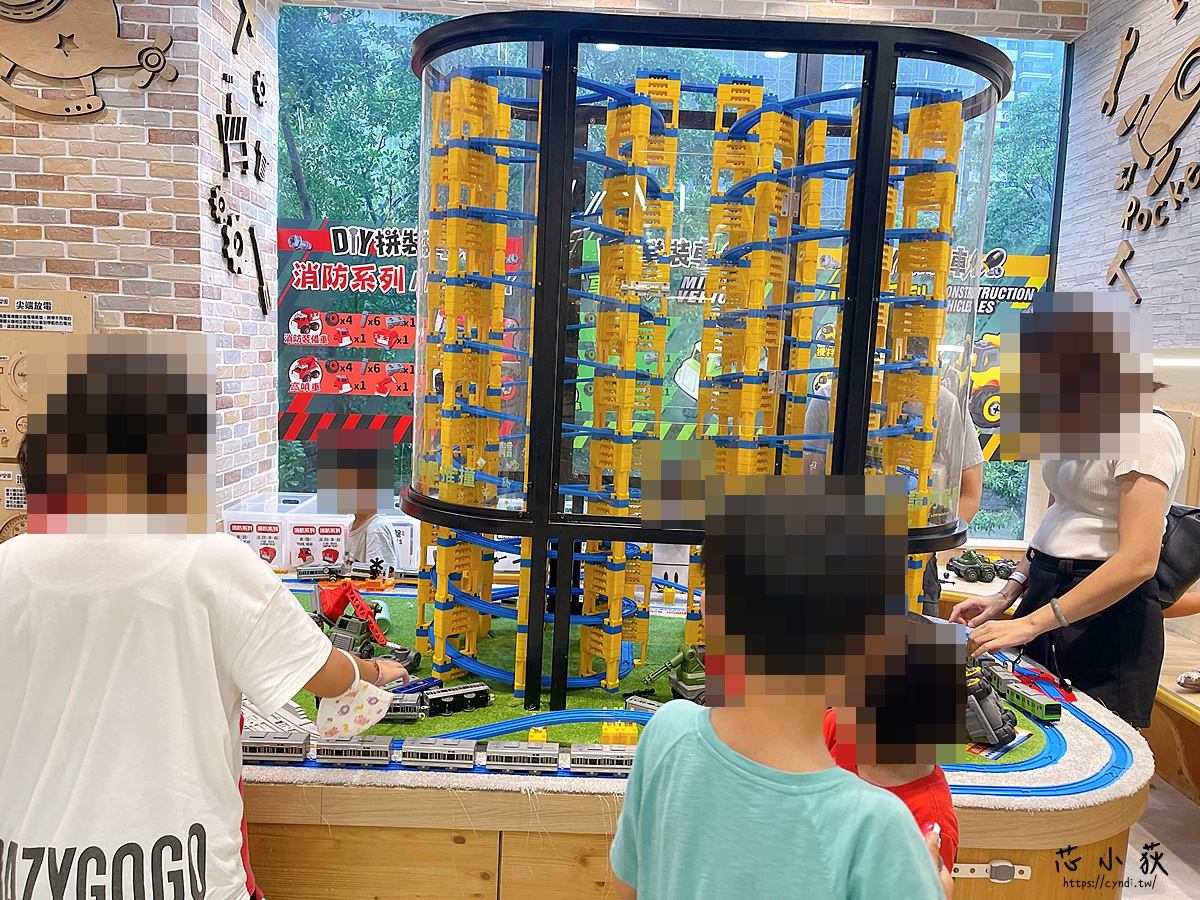 台中親子景點推薦!樂米樂園台中北歐館2.0版,600坪室內樂園平日票價超值。