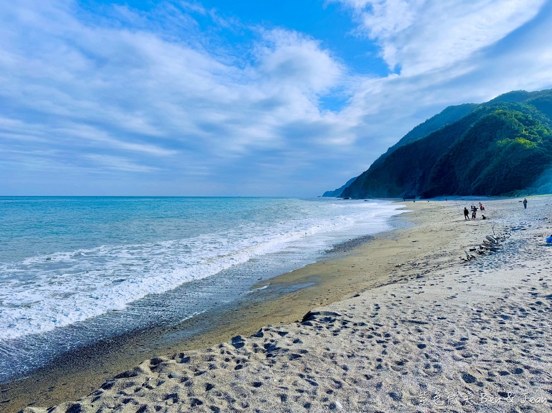 宜蘭縣蘇澳鎮蘇澳北濱公園＋南方澳內埤海灘》蘇澳情人灣美麗的海岸，隱藏版大碗公溜滑梯、彩繪鯊魚牆