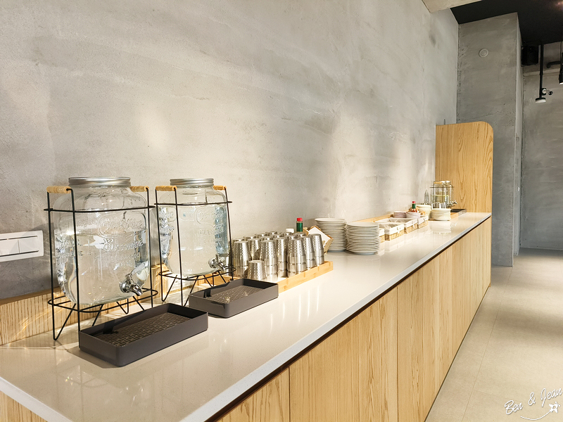 宜蘭樹懶餐廳超萌泰迪羊、鵜鶘秀等你！好吃餐點結合動物樂園，親子放電首選~