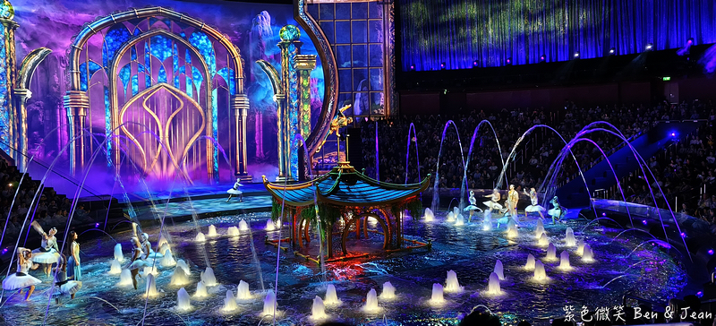 澳門美食推薦!必吃澳門老字號大利來記豬扒包,炭火烤製香嫩豬扒。