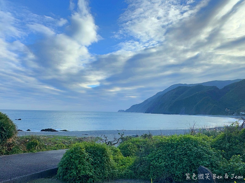 宜蘭縣蘇澳鎮蘇澳北濱公園＋南方澳內埤海灘》蘇澳情人灣美麗的海岸，隱藏版大碗公溜滑梯、彩繪鯊魚牆