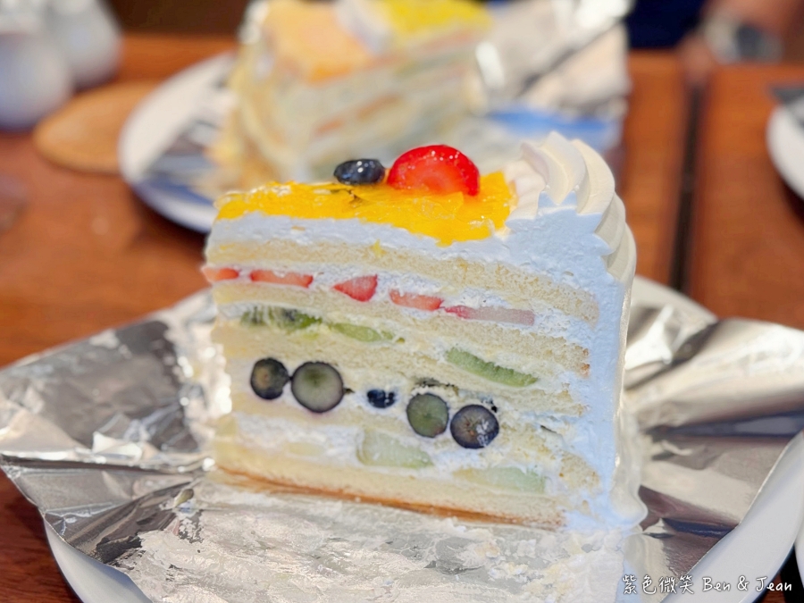 日本必吃水果千層蛋糕！HARBS名古屋榮本店朝聖攻略，人氣名古屋美食推薦。