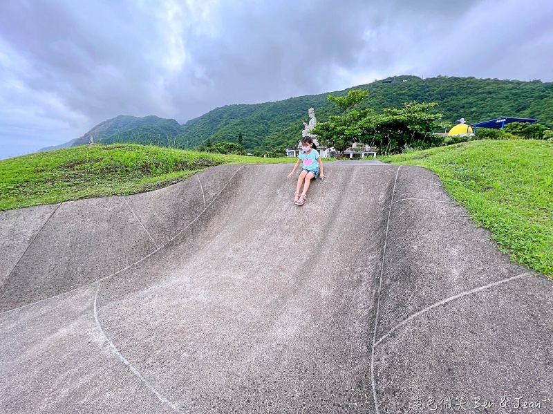 宜蘭縣蘇澳鎮蘇澳北濱公園＋南方澳內埤海灘》蘇澳情人灣美麗的海岸，隱藏版大碗公溜滑梯、彩繪鯊魚牆