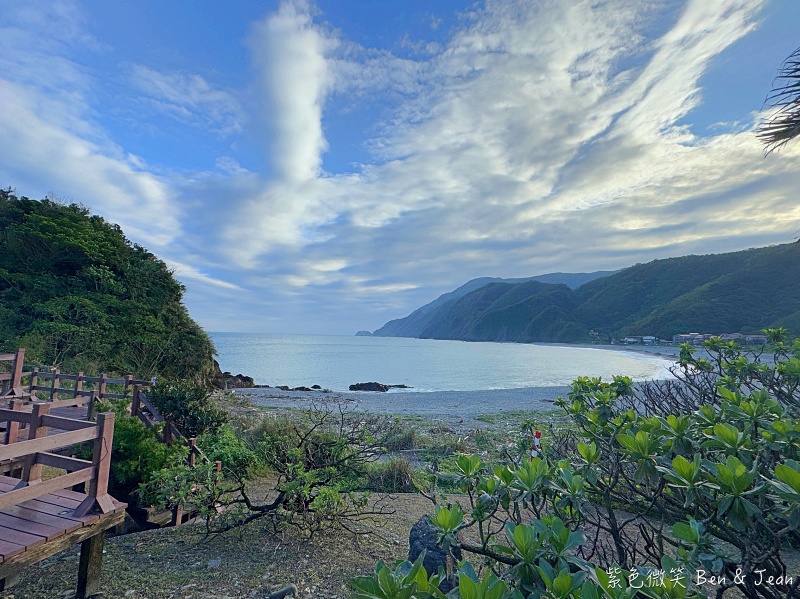 宜蘭縣蘇澳鎮蘇澳北濱公園＋南方澳內埤海灘》蘇澳情人灣美麗的海岸，隱藏版大碗公溜滑梯、彩繪鯊魚牆