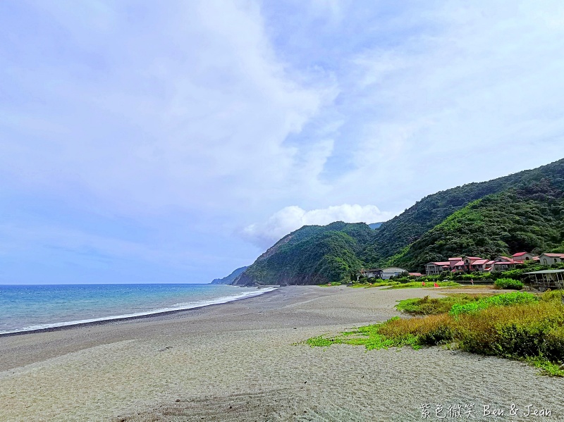 宜蘭縣蘇澳鎮蘇澳北濱公園＋南方澳內埤海灘》蘇澳情人灣美麗的海岸，隱藏版大碗公溜滑梯、彩繪鯊魚牆