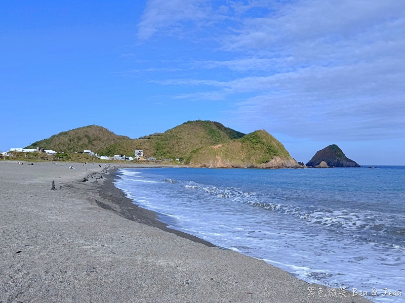 宜蘭縣蘇澳鎮蘇澳北濱公園＋南方澳內埤海灘》蘇澳情人灣美麗的海岸，隱藏版大碗公溜滑梯、彩繪鯊魚牆