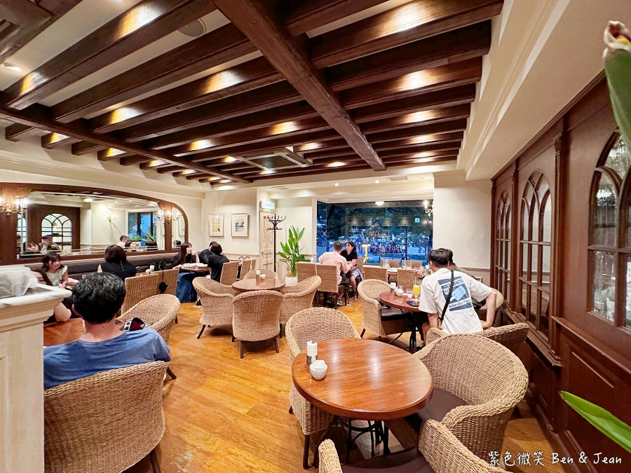 日本必吃水果千層蛋糕！HARBS名古屋榮本店朝聖攻略，人氣名古屋美食推薦。