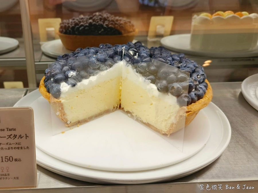 日本必吃水果千層蛋糕！HARBS名古屋榮本店朝聖攻略，人氣名古屋美食推薦。