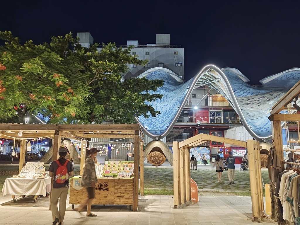 台東市鐵花商圈|快來台東Chill一夏!鐵花村微光市集 感受村長的家日式風情 選購青澤伴手禮 旅宿推薦旅人驛站鐵花文創館|西莉亞玩樂人生 台東市鐵花商圈|快來台東Chill一夏!鐵花村微光市集 感受