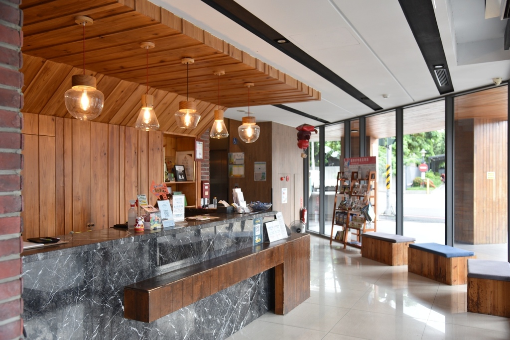 台東市鐵花商圈|快來台東Chill一夏!鐵花村微光市集 感受村長的家日式風情 選購青澤伴手禮 旅宿推薦旅人驛站鐵花文創館|西莉亞玩樂人生 台東市鐵花商圈|快來台東Chill一夏!鐵花村微光市集 感受